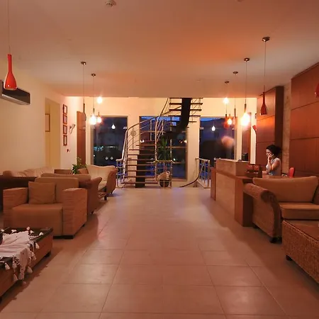 Club Pomalin Otel